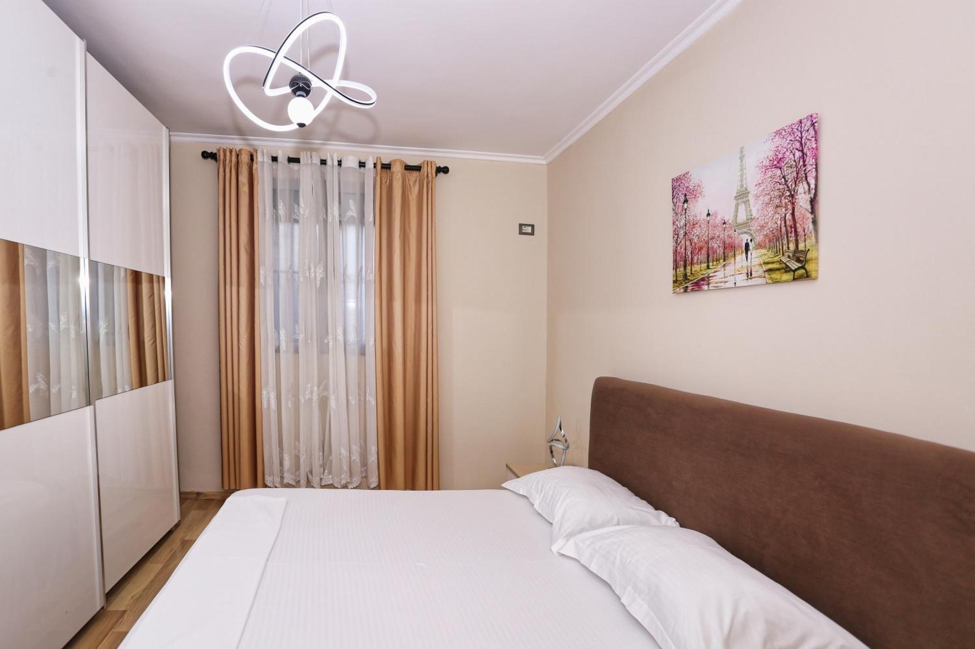 R&B City Center Apartment Tirana Exterior foto